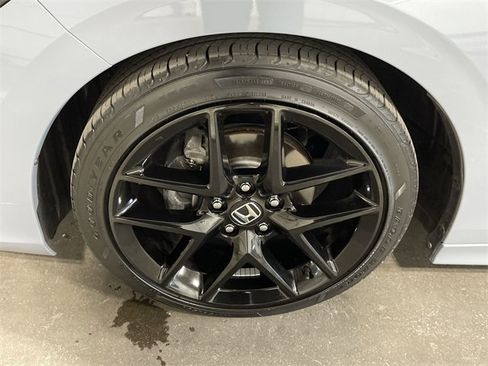 Used 2023 Honda Civic Sport image 22