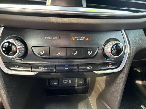 Used 2020 Hyundai Santa Fe SE AWD/4WD image 22