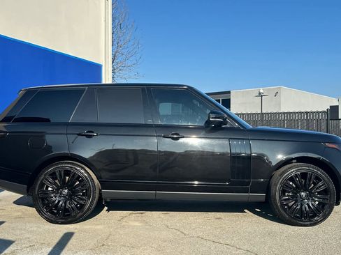 Used 2020 Land Rover Range Rover HSE image 2