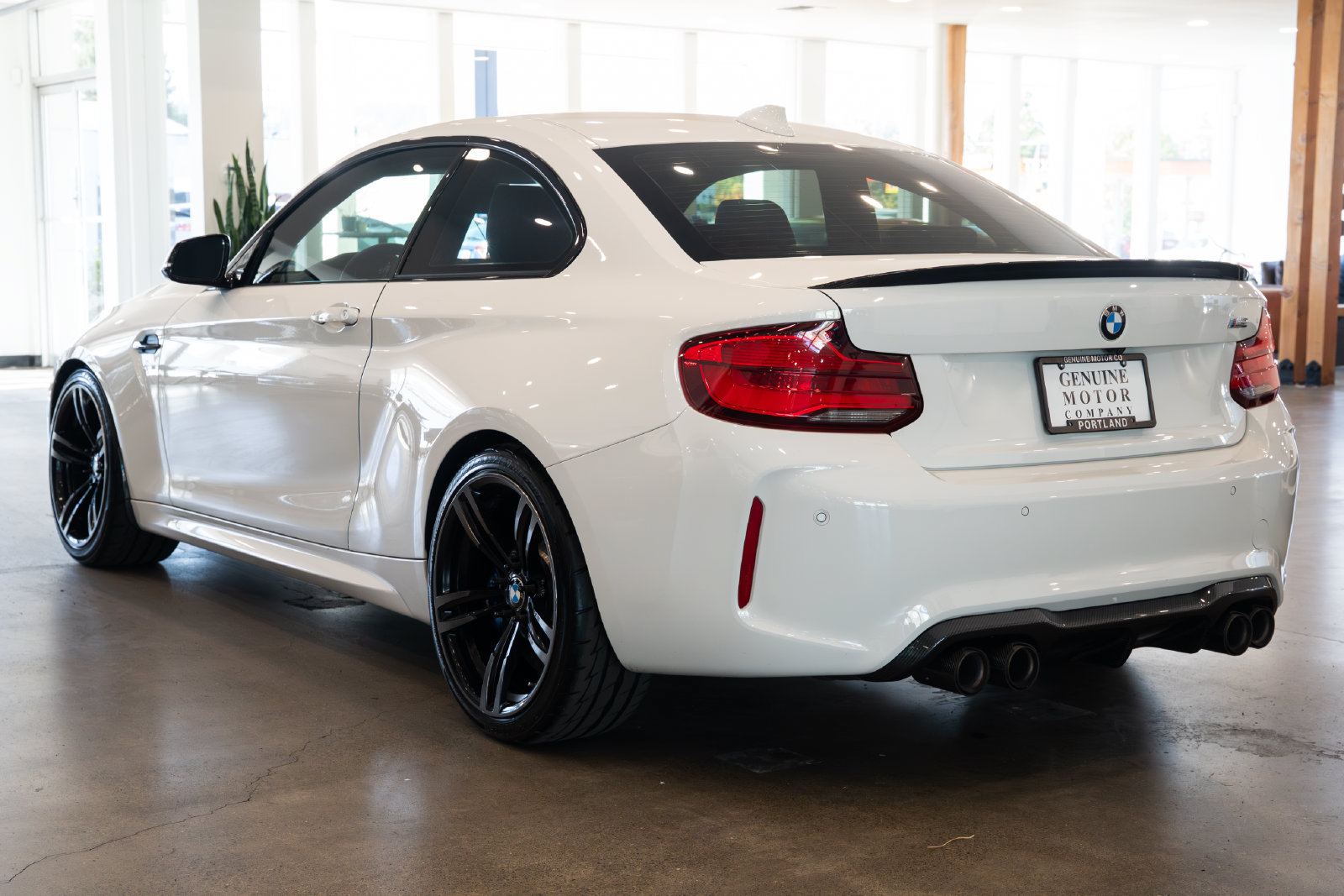 Used 2018 BMW M2 RWD image 6