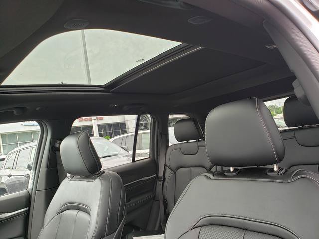 New 2026 Jeep Grand Cherokee Limited AWD/4WD image 7
