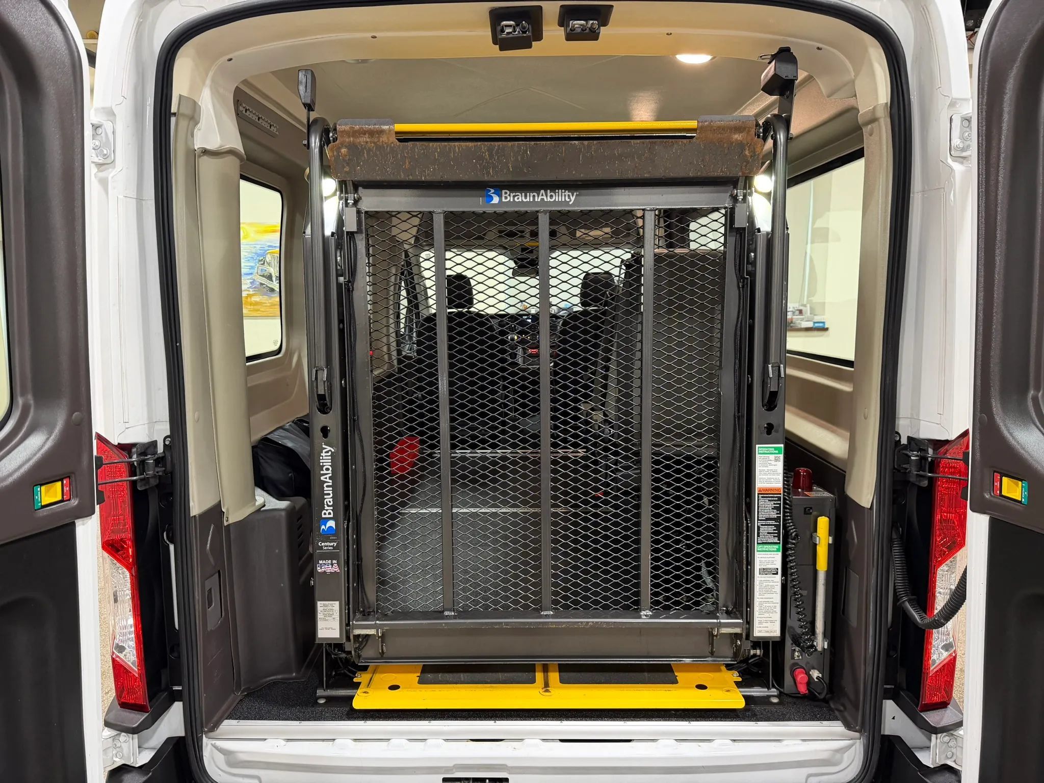 Used 2020 Ford Transit 150 Medium Roof RWD image 45