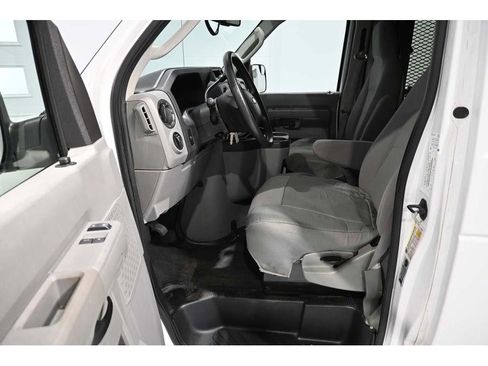 Used 2012 Ford E-350 and Econoline 350 XLT image 13