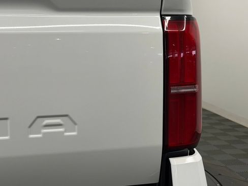 Used 2026 Toyota Tacoma SR5 AWD/4WD image 14