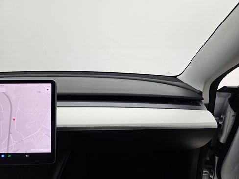 Used 2021 Tesla Model 3 Standard Range Plus image 13
