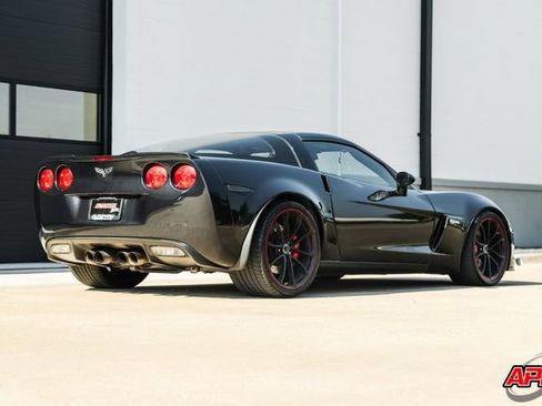 Used 2012 Chevrolet Corvette Z06 w/ 3LZ Preferred Equipment Group image 7