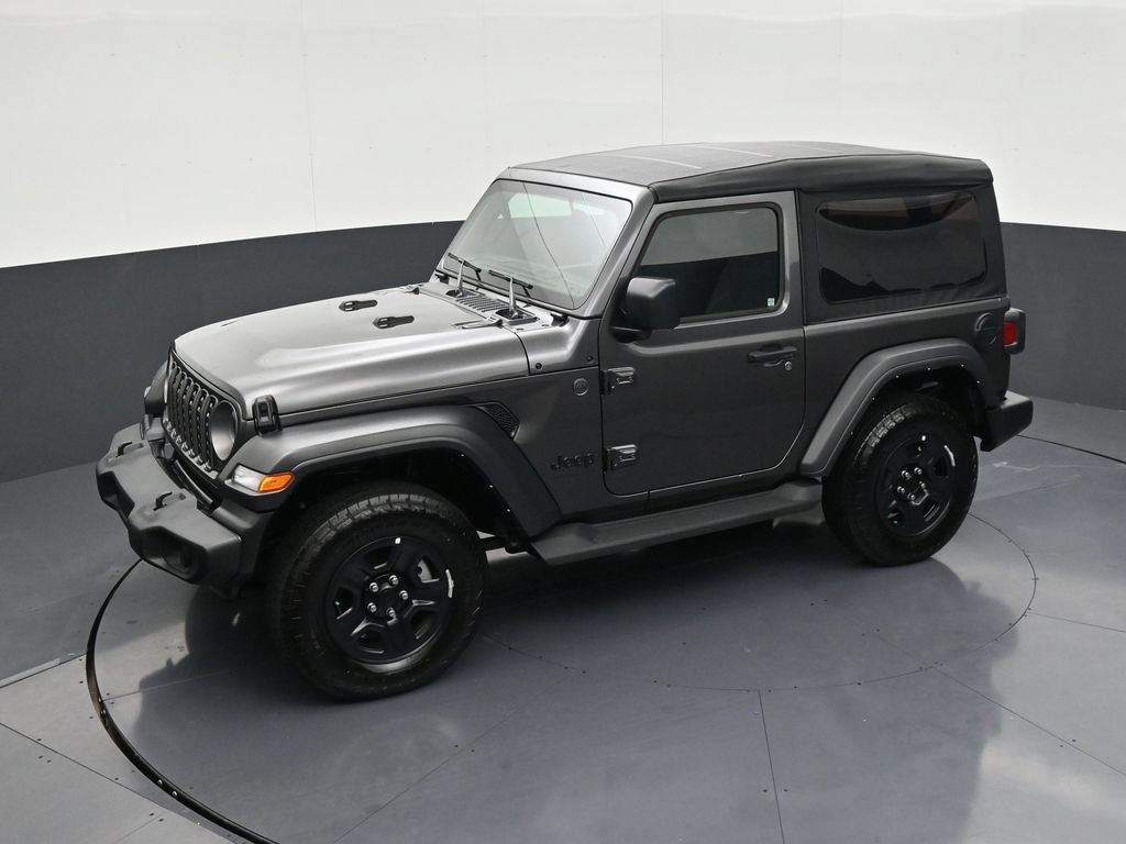 Used 2025 Jeep Wrangler Sport AWD/4WD image 12