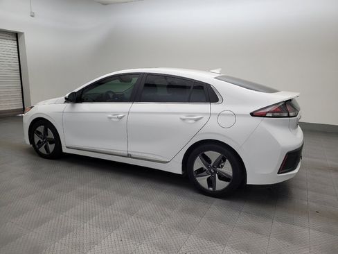 Used 2021 Hyundai Ioniq SEL FWD image 3