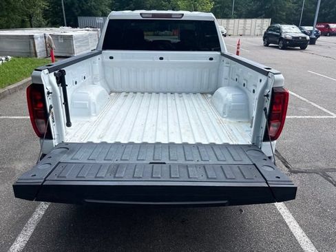 Used 2022 GMC Sierra 1500 Elevation AWD/4WD image 16