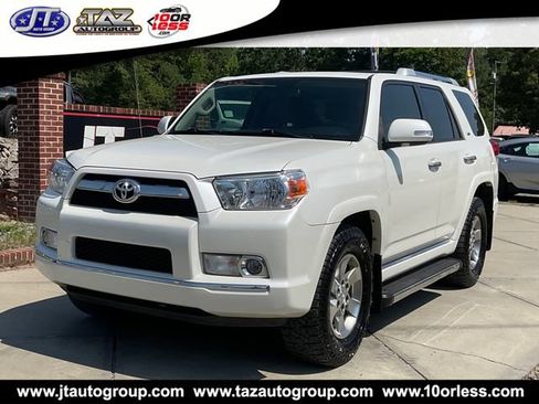 Used 2013 Toyota 4Runner SR5 w/ Convenience Pkg RWD image 3
