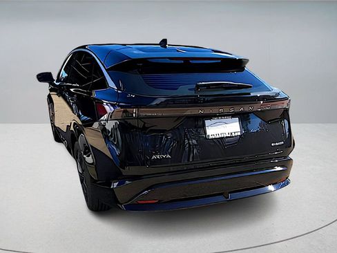 Used 2023 Nissan Ariya FWD image 4