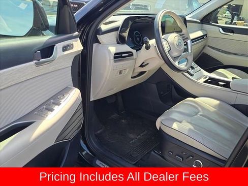 Used 2023 Hyundai Palisade Calligraphy w/ Winter Package FWD image 5