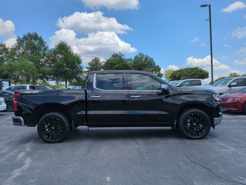 Used 2023 Chevrolet Silverado 1500 LTZ w/ LTZ Convenience Package II AWD/4WD image 11