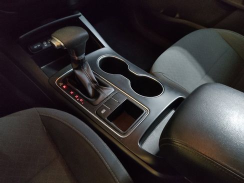 Used 2019 Kia Sorento L FWD image 26