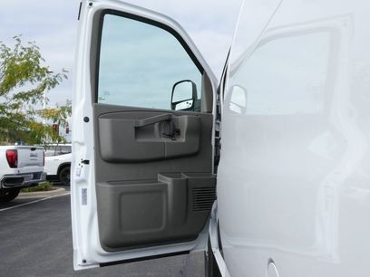 New 2025 GMC Savana 3500 w/ Power Convenience Package