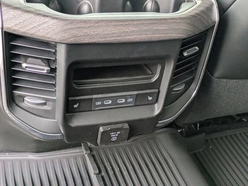 New 2026 RAM 3500 Laramie AWD/4WD image 17