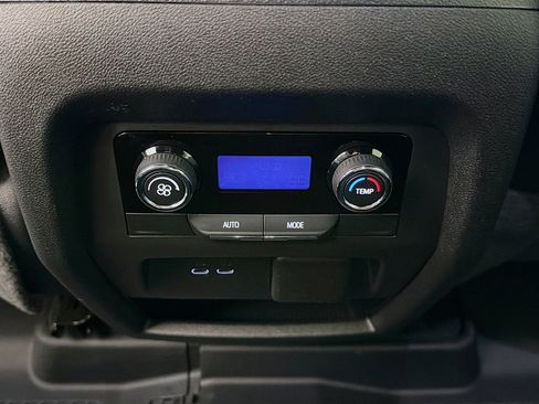 Used 2026 Chevrolet Traverse LT w/ Driver Confidence Package image 25