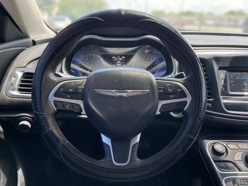 Used 2015 Chrysler 200 Limited FWD image 14