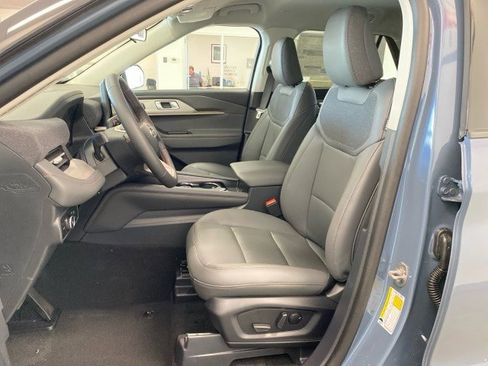 New 2025 Ford Explorer Active image 17