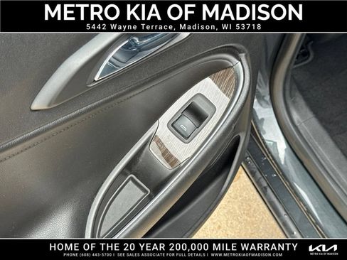 Used 2017 Chevrolet Malibu Premier w/ Driver Confidence Package FWD image 26