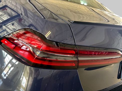 New 2027 BMW M5 w/ Executive Package AWD/4WD image 14