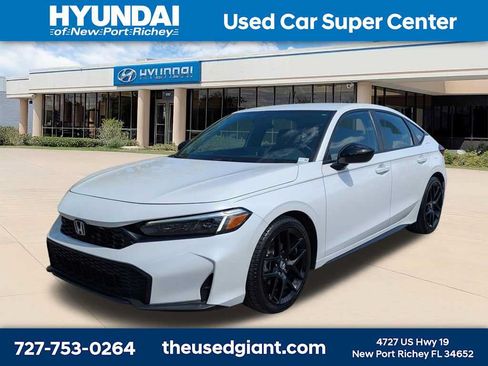 Used 2025 Honda Civic Sport image 1