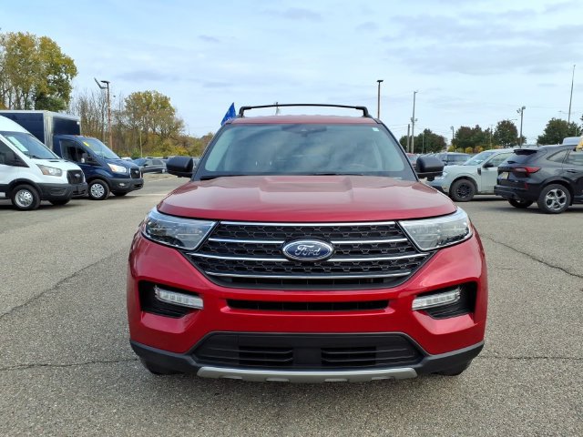 Certified 2020 Ford Explorer XLT w/ Equipment Group 202A AWD/4WD image 2