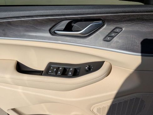 New 2025 Jeep Grand Cherokee Limited image 11