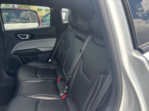 Used 2025 Jeep Compass Limited AWD/4WD image 37