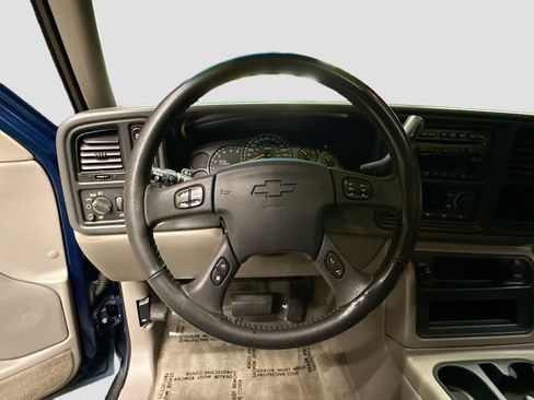 Used 2005 Chevrolet Tahoe Z71 w/ Preferred Equipment Group AWD/4WD image 14