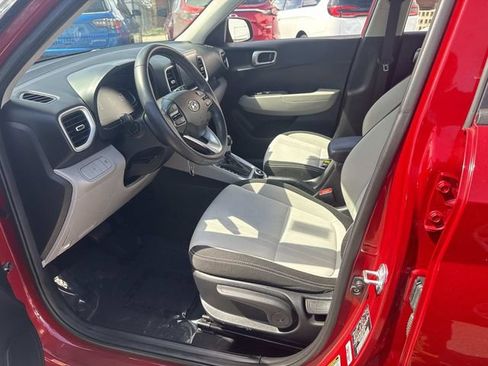 Certified 2023 Hyundai Venue SEL image 16