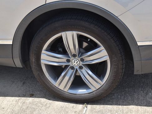 Used 2021 Volkswagen Tiguan S FWD image 12