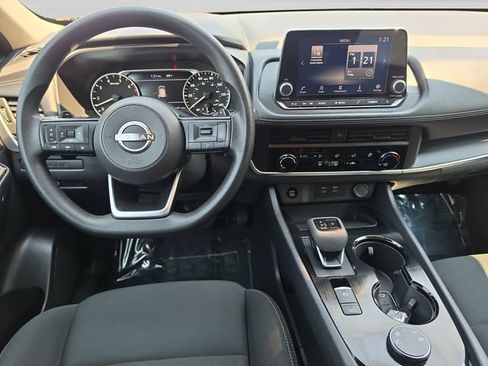 Used 2024 Nissan Rogue S AWD/4WD image 12