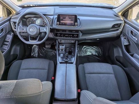 Used 2024 Nissan Rogue SV AWD/4WD image 16