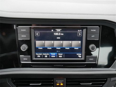Certified 2024 Volkswagen Jetta Sport image 28