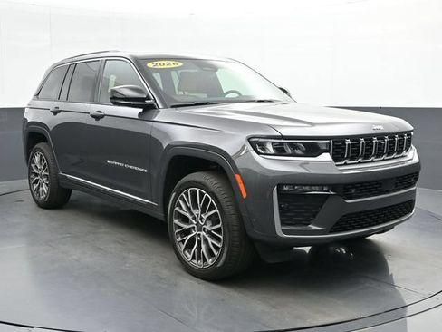Used 2026 Jeep Grand Cherokee Summit AWD/4WD image 2