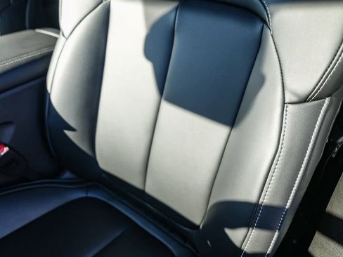 New 2025 Jeep Grand Cherokee L Limited image 24