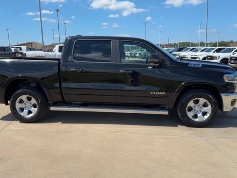 Used 2025 RAM 1500 Big Horn AWD/4WD image 9