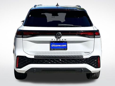 New 2026 Volkswagen Tiguan SE R-Line AWD/4WD image 3