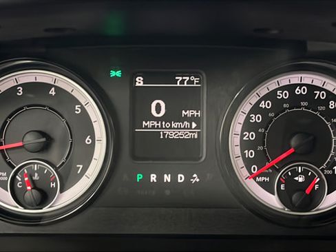Used 2017 RAM 1500 Express w/ Express Value Package AWD/4WD image 15