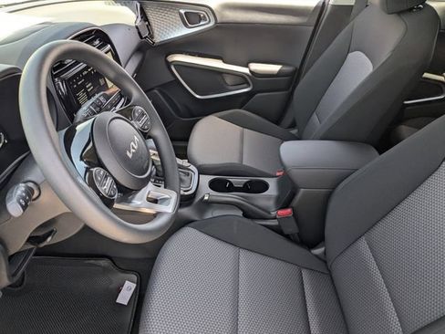 Certified 2025 Kia Soul S FWD image 19