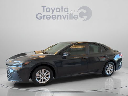 Used 2025 Toyota Camry LE w/ Convenience Package FWD image 2