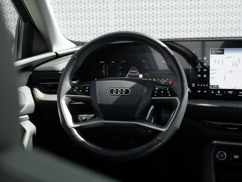 Certified 2025 Audi Q5 Premium w/ Premium Plus AWD/4WD image 9