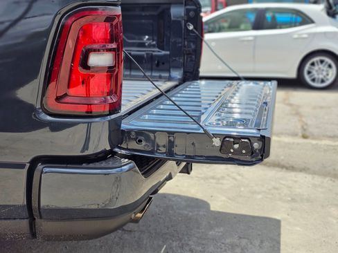 New 2026 RAM 1500 Big Horn w/ Night Edition AWD/4WD image 8