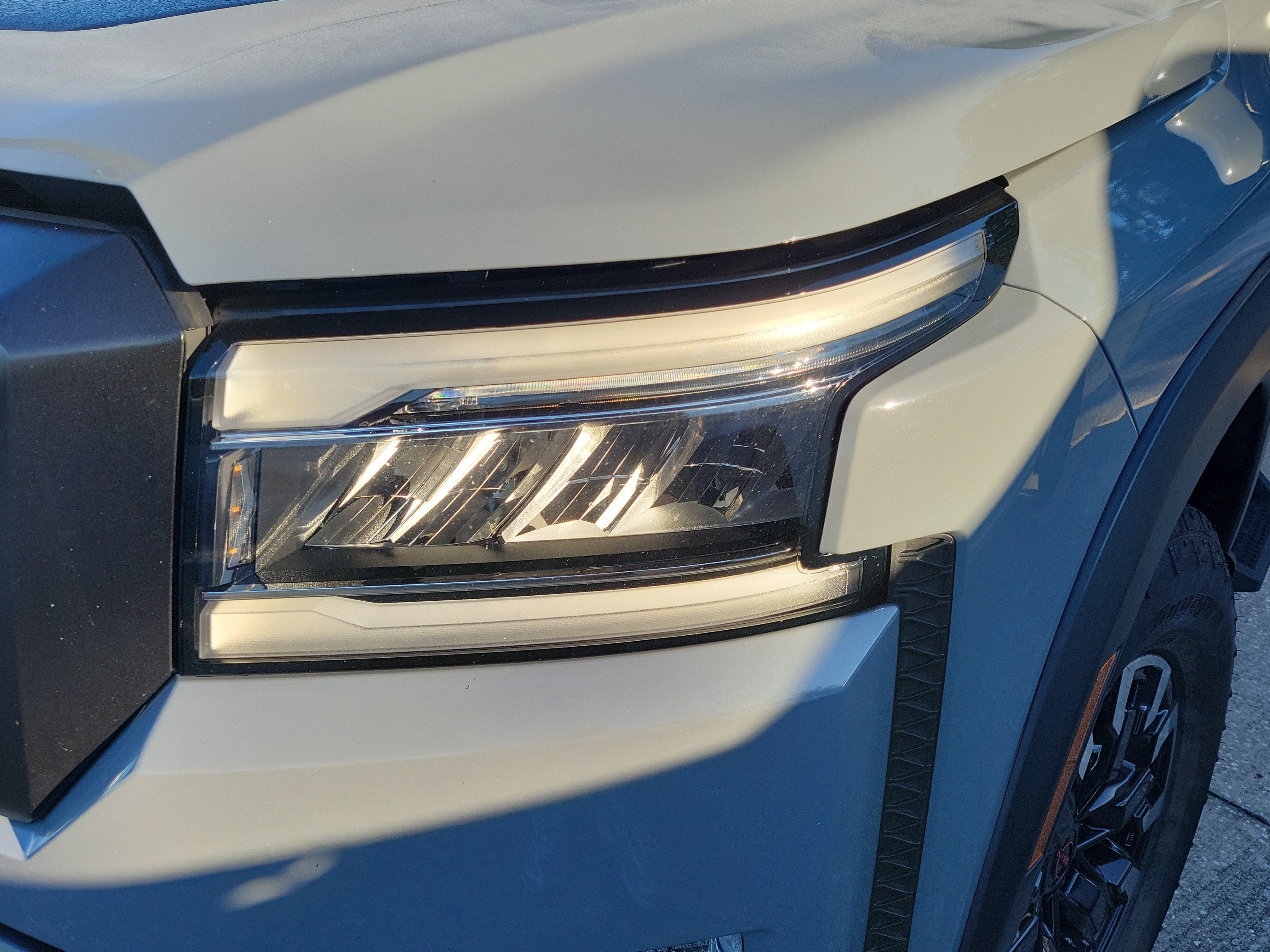 Used 2023 Nissan Frontier Pro-X w/ Pro Convenience Package RWD image 4
