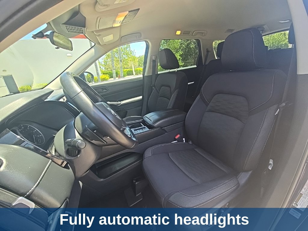 Used 2024 Nissan Pathfinder SV FWD image 16