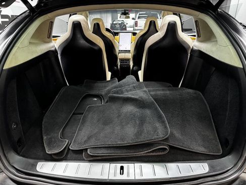 Used 2018 Tesla Model X 75D image 43