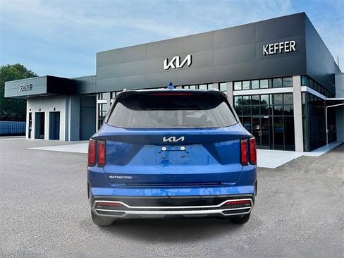 Certified 2023 Kia Sorento S image 7