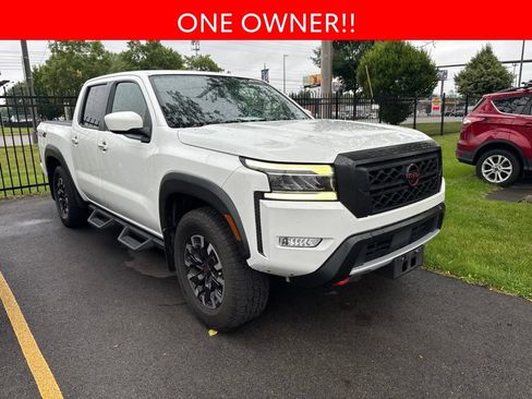 Used 2022 Nissan Frontier PRO-4X w/ Technology Package AWD/4WD image 3