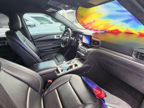 Used 2020 Ford Explorer XLT w/ Equipment Group 202A RWD image 10